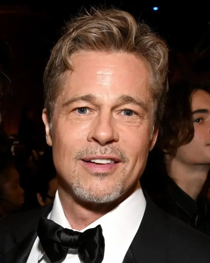 Brad Pitt aux yeux enfoncés