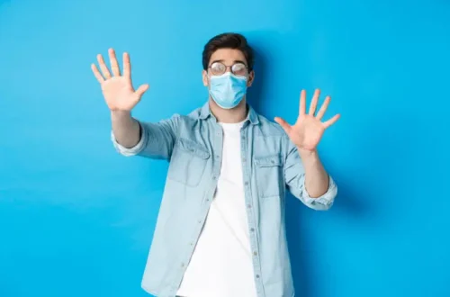Comment arrêter la buée sur les lunettes en portant un masque ?