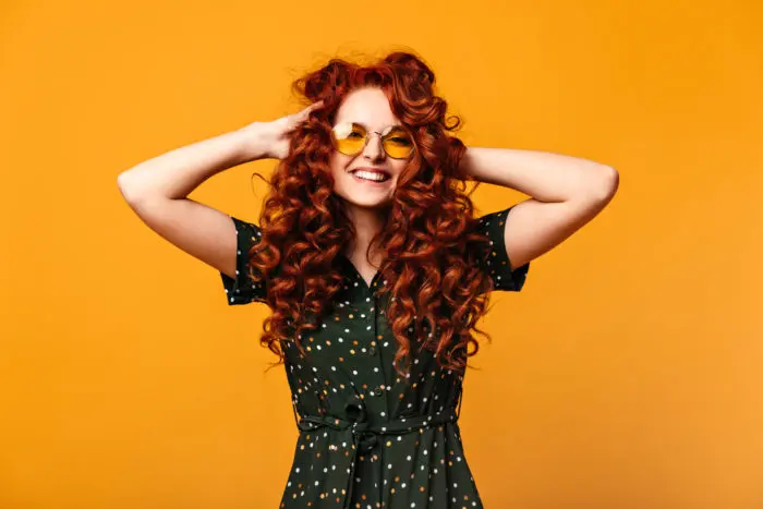 Comment Choisir des Lunettes de Soleil pour Cheveux Bouclés ?