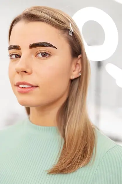Coût du tatouage des sourcils