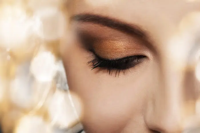 Guide pour choisir les cils pour yeux enfoncés