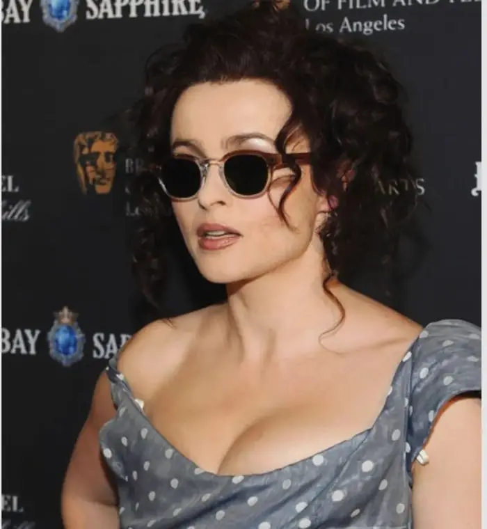 Helena Bonham Carter avec des lunettes élégantes
