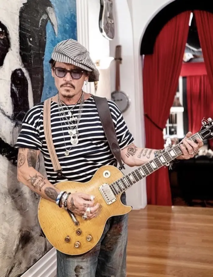 Johnny Depp avec des lunettes