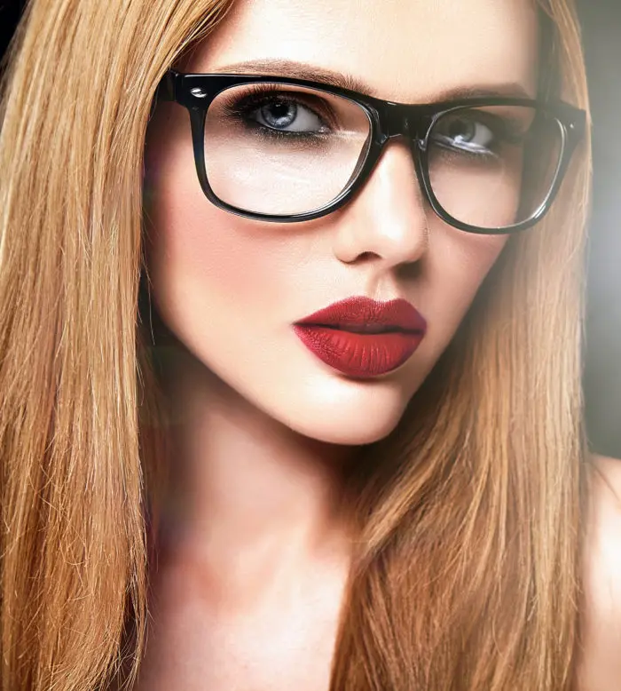 Maquillage et lunettes