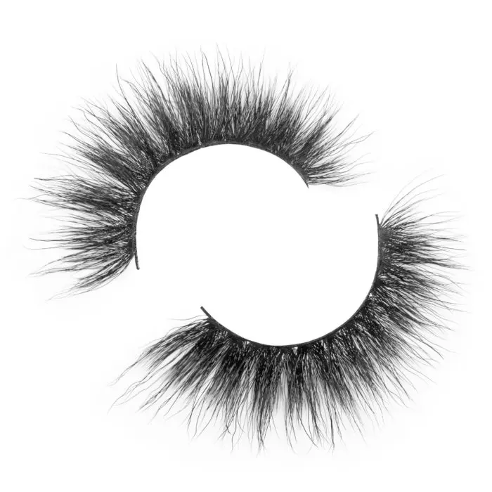 Pose de faux cils