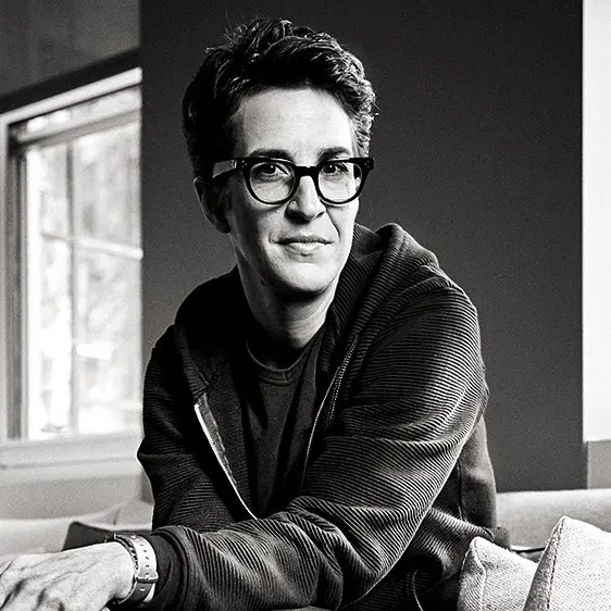Rachel Maddow avec des lunettes