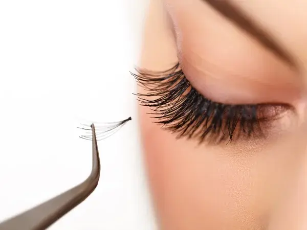 Extensions de cils