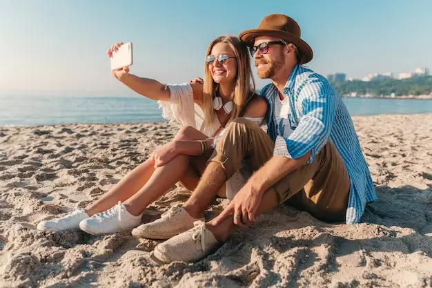 Les lunettes de soleil sont essentielles pour les amateurs de plage